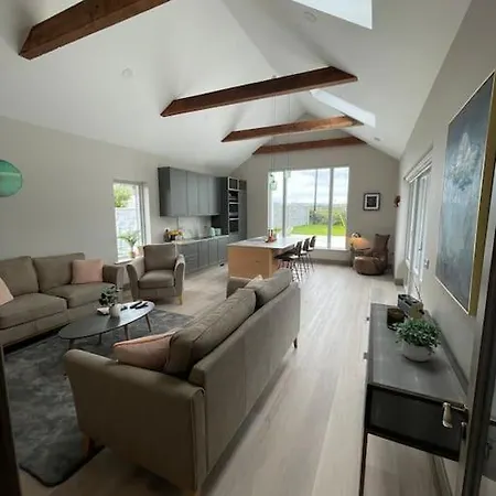 Vila Spanish Point Luxury Beside Sea With Sauna! *