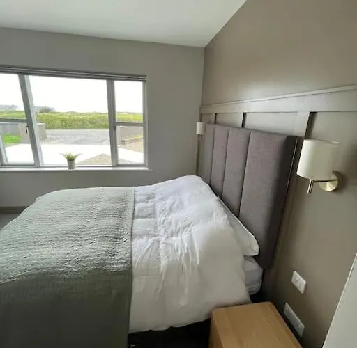 Spanish Point Luxury Beside Sea With Sauna!